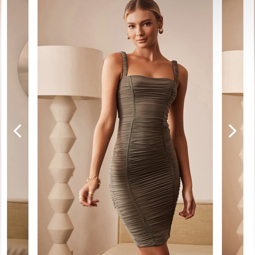 Selfie Leslie. NWT. Flattering, sexy olive ruched dress.